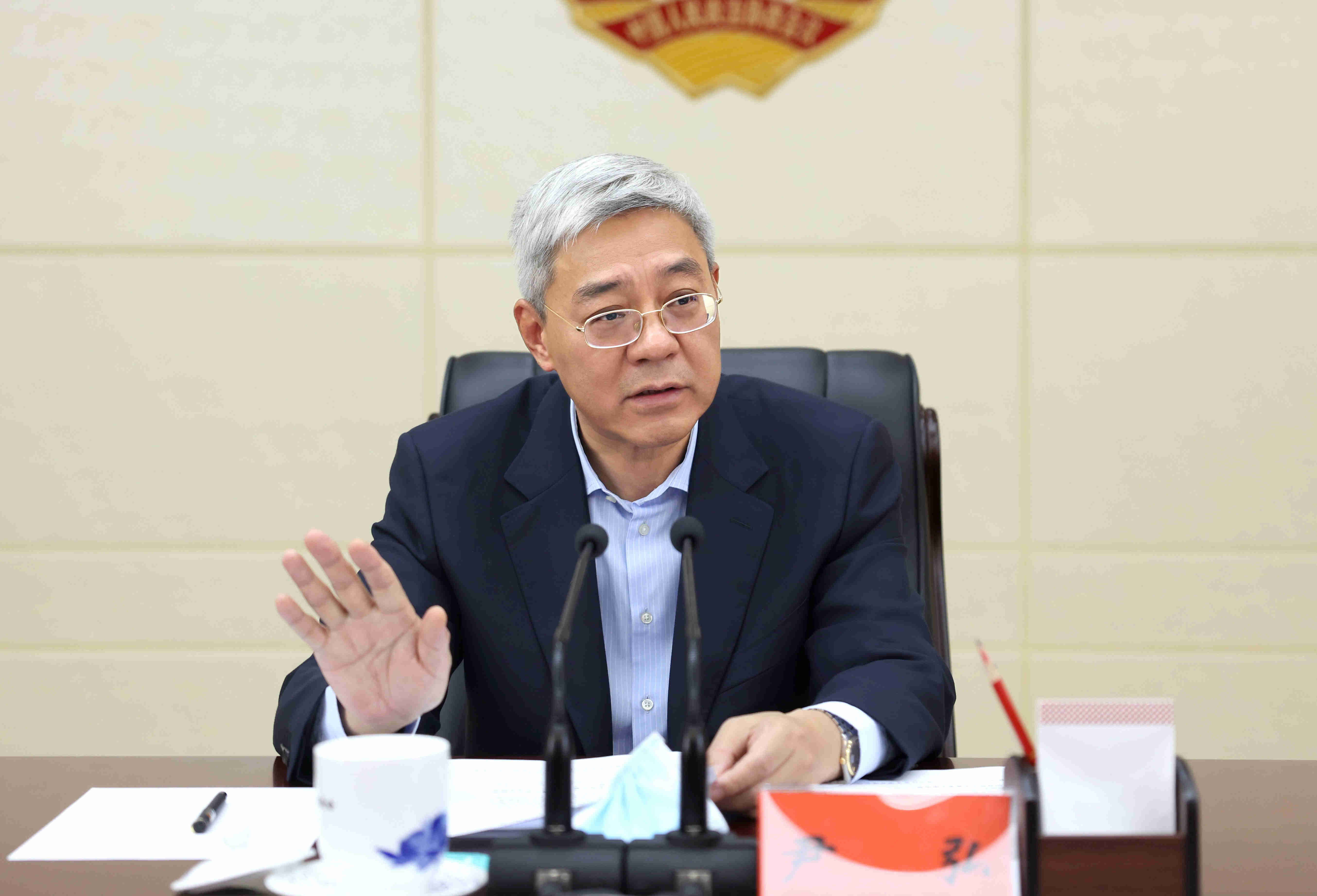 尹弘在省工商联调研_甘肃省广播电视局